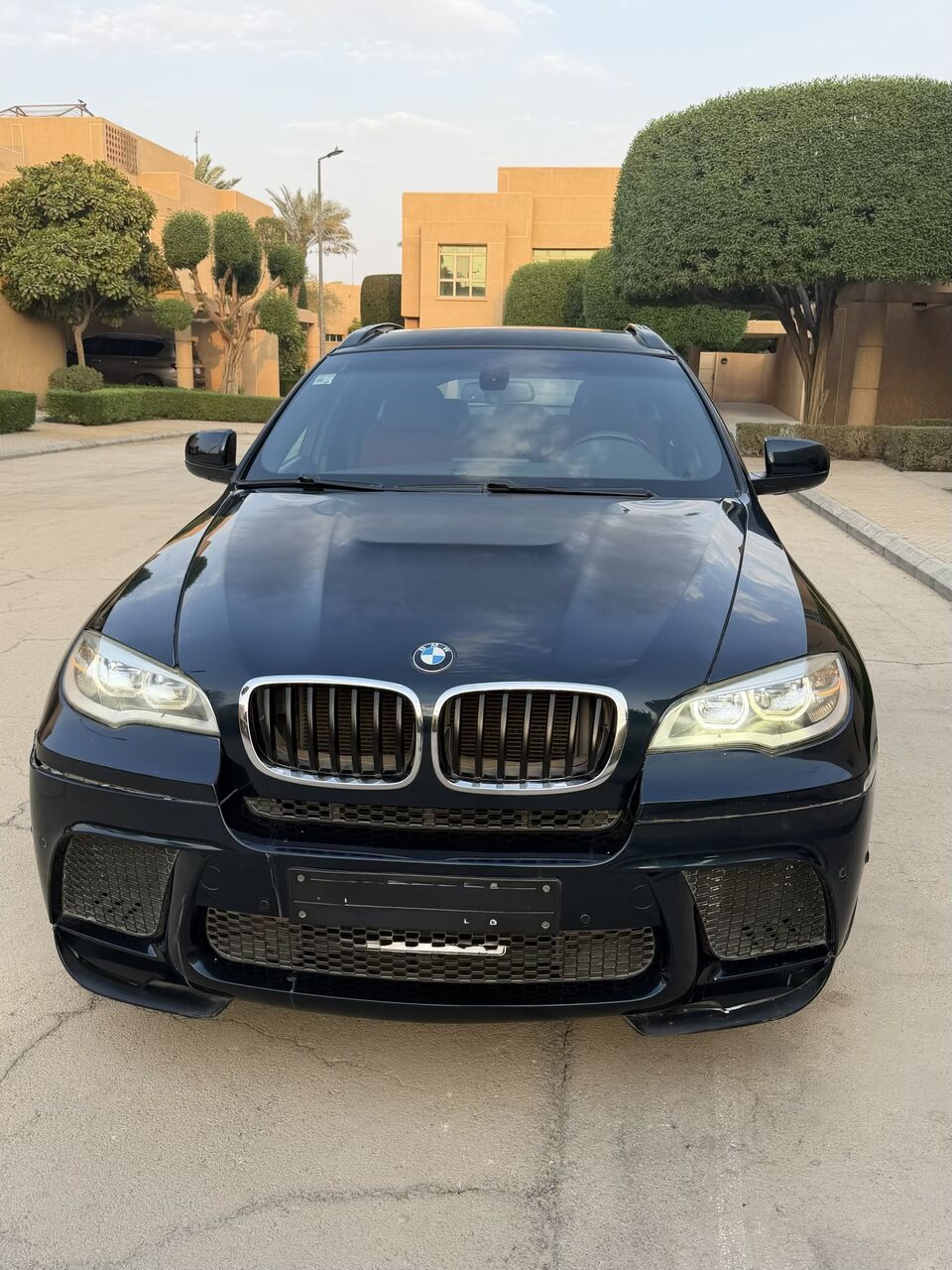 Riyadh, Vehicles, Cars & Trucks , SAR 70000,  BMW X6,  2014,  Automatic,  107500 KM,    For Sale. One Expat Owner. No Accidents. Full Service History