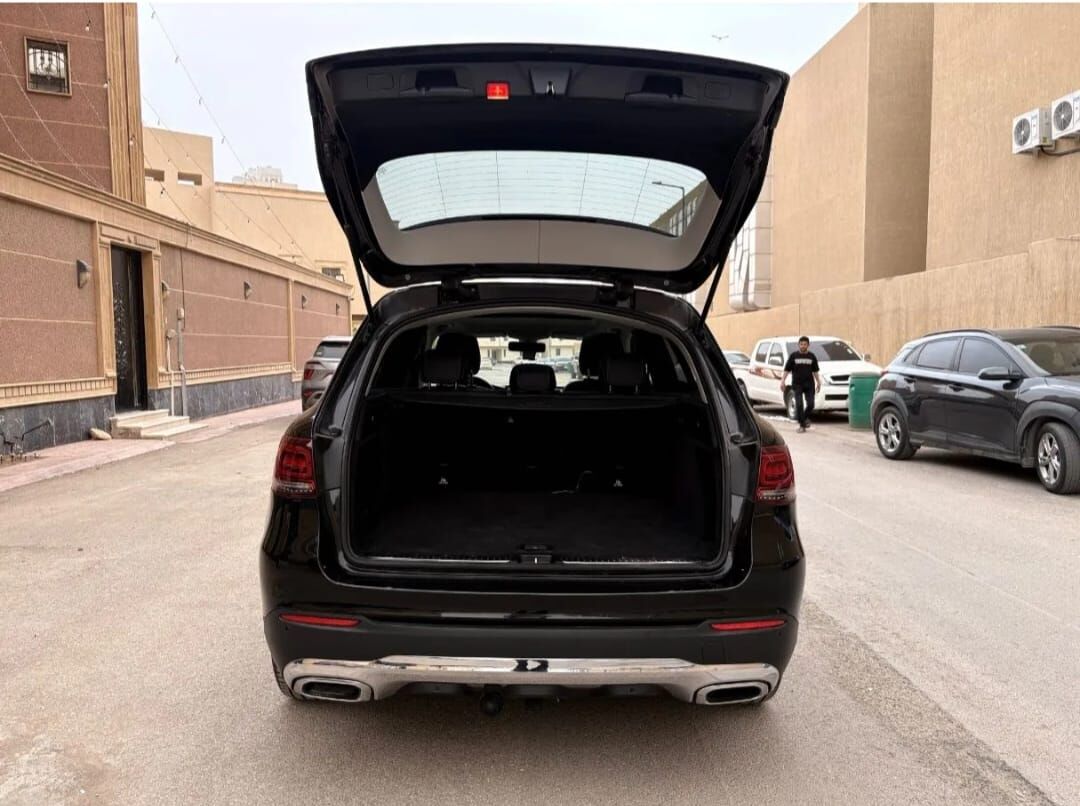 Riyadh, Vehicles, Cars & Trucks , SAR 1,  Mercedes-Benz GLC,  2020,  Automatic,  76000 KM,