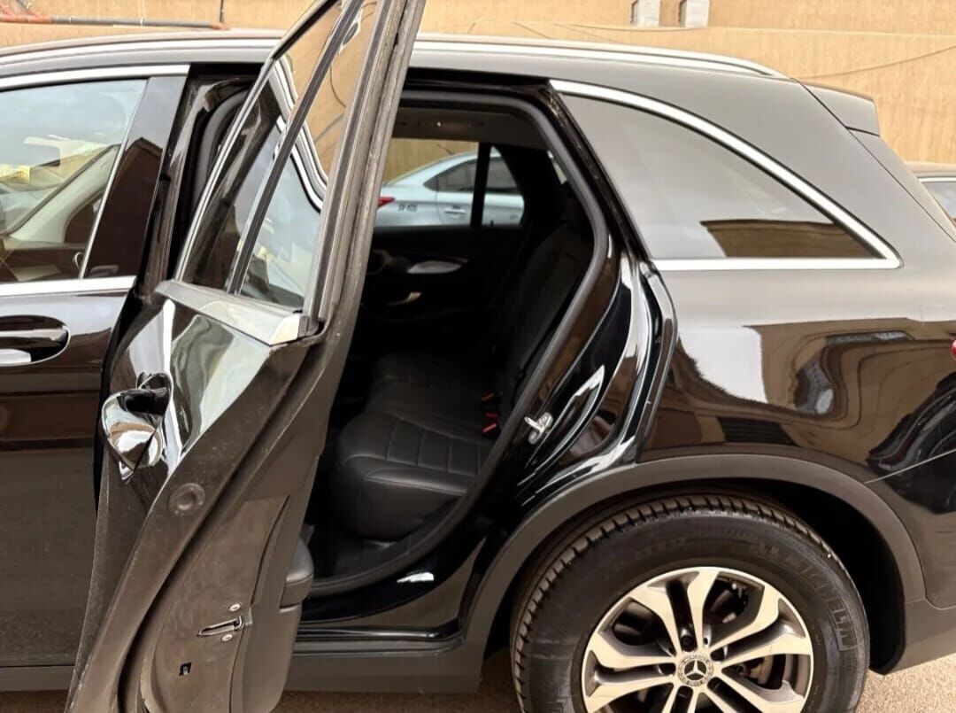 Riyadh, Vehicles, Cars & Trucks , SAR 1,  Mercedes-Benz GLC,  2020,  Automatic,  76000 KM,