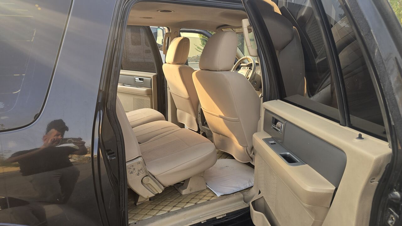 Riyadh, Vehicles, Cars & Trucks , SAR 19500,  Ford Expedition EL,  2010,  Automatic,  410000 KM,    255k Mil