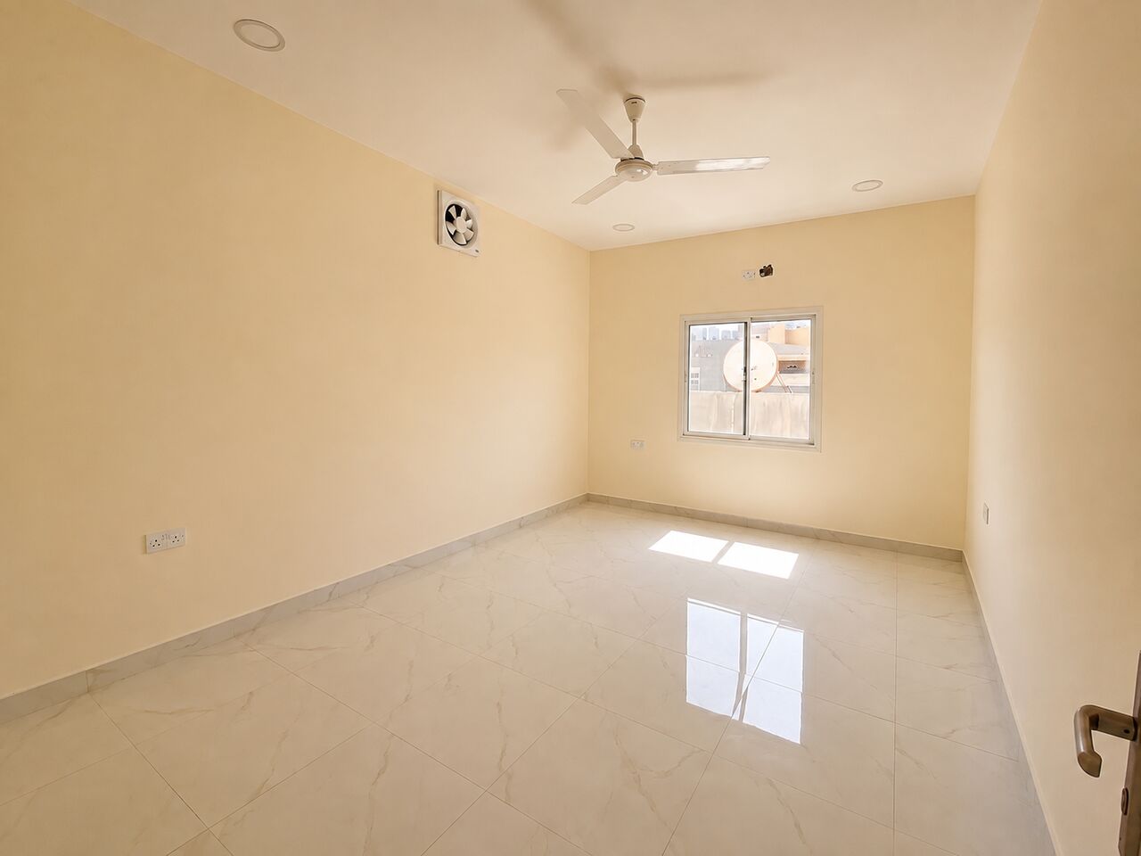 Bani Jamra, Apartments, Flats, Houses & Villas, BHD 150/month,  2 BR,  For Rent: Apartment In Bani Jamra.