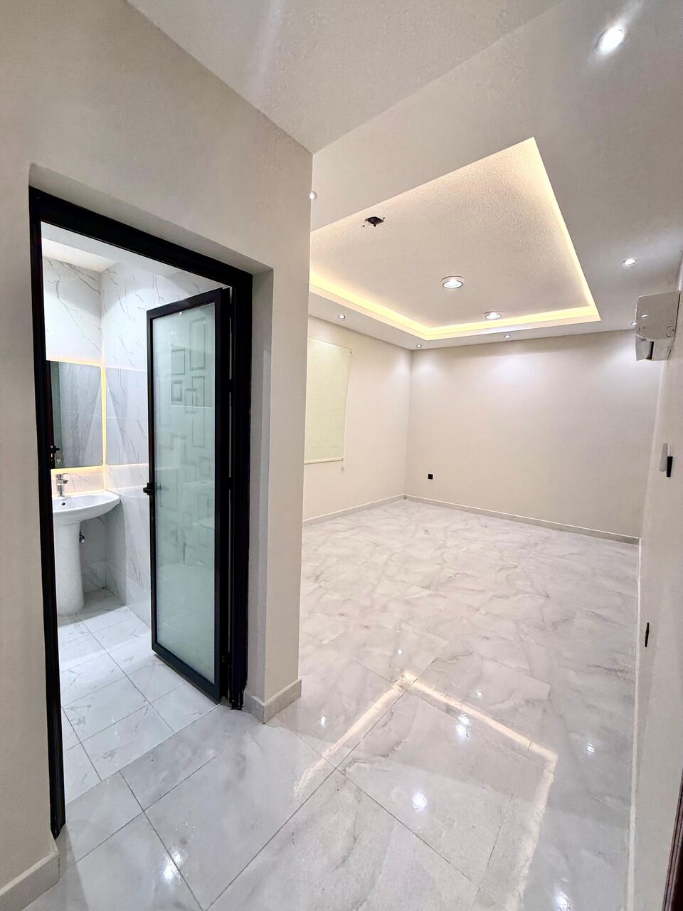 Jubail, Apartments, Flats, Houses & Villas, BRAND NEW FULL FURNISHED AND SEMI FURNISHED APARTMENT AVAILABLE FOR FAMILY