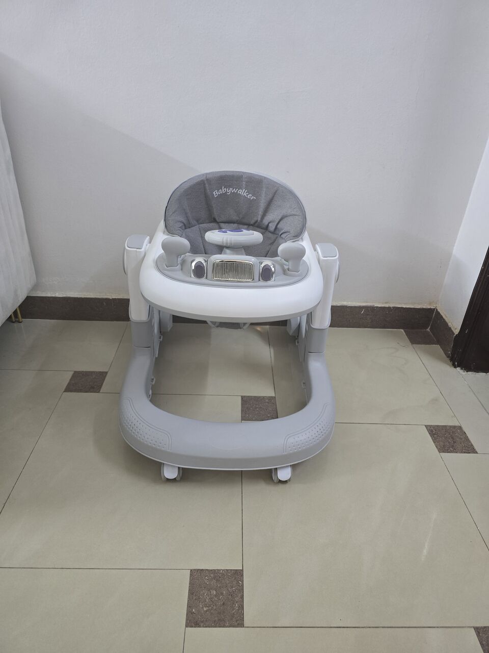 Riyadh, Baby & Kid Stuff, SAR 100,  Baby Chair, Walker, Car Seat, Stroller