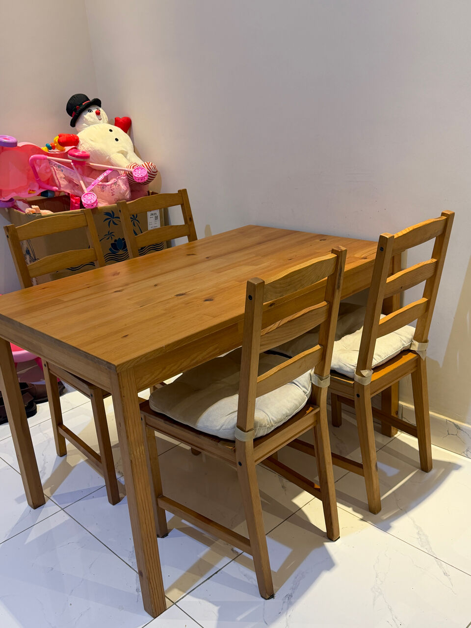 Jeddah, Furniture, SAR 500,  IKEA Dining Table + 4 Chairs For Sale