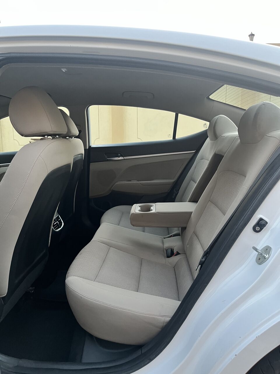 Jeddah, Vehicles, Cars & Trucks , SAR 32,  Hyundai Elentra,  2019,  Automatic,  250000 KM,