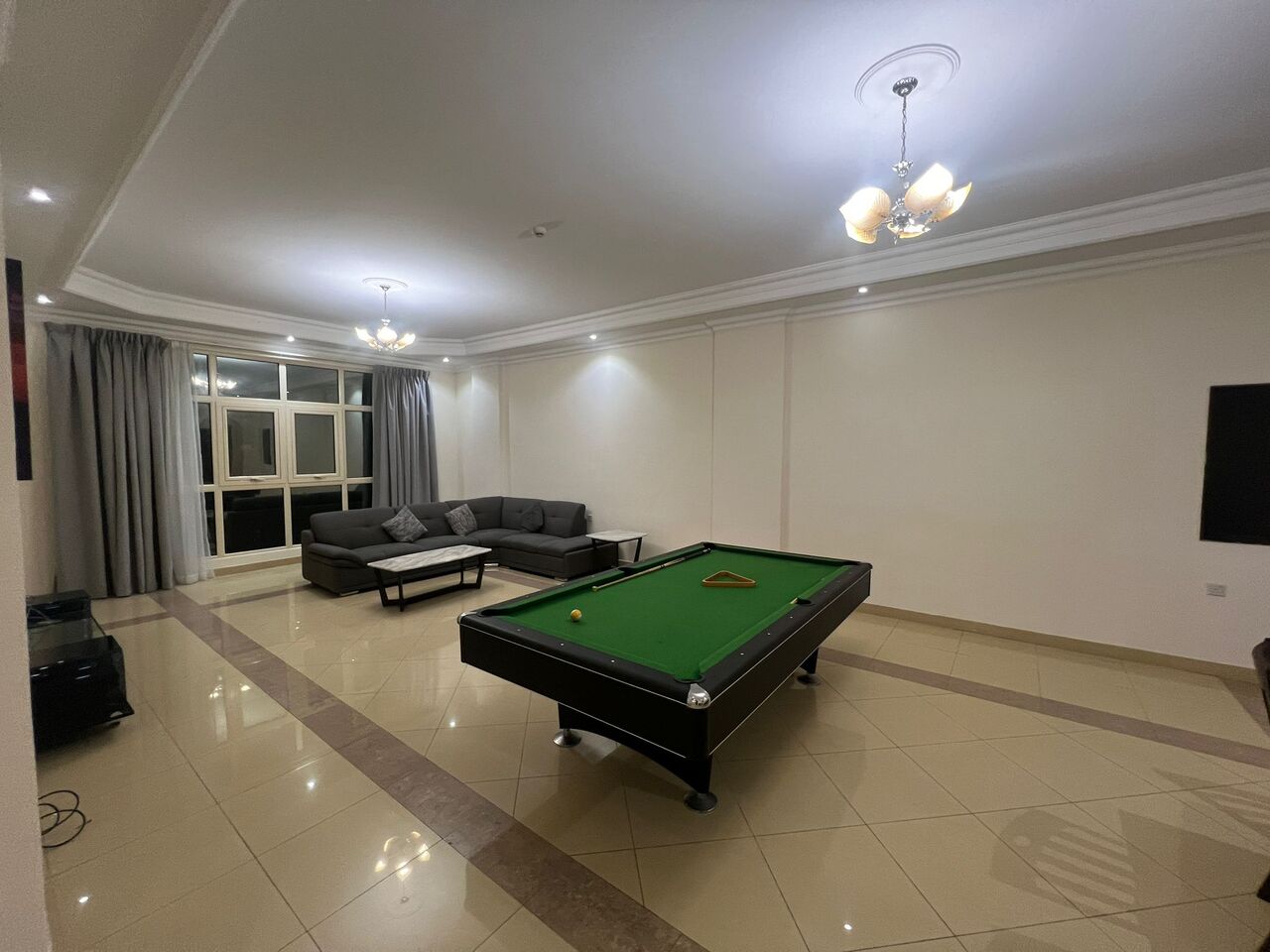 Juffair, Apartments, Flats, Houses & Villas, BHD 420/month,  Furnished,  3 BR,  Apartment For Rent In Juffair