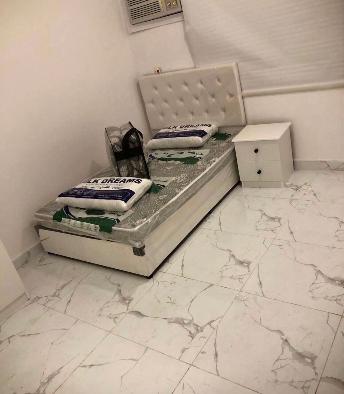 Jeddah, Furniture, SAR 2,  New Medium Size Bedroom Set Available