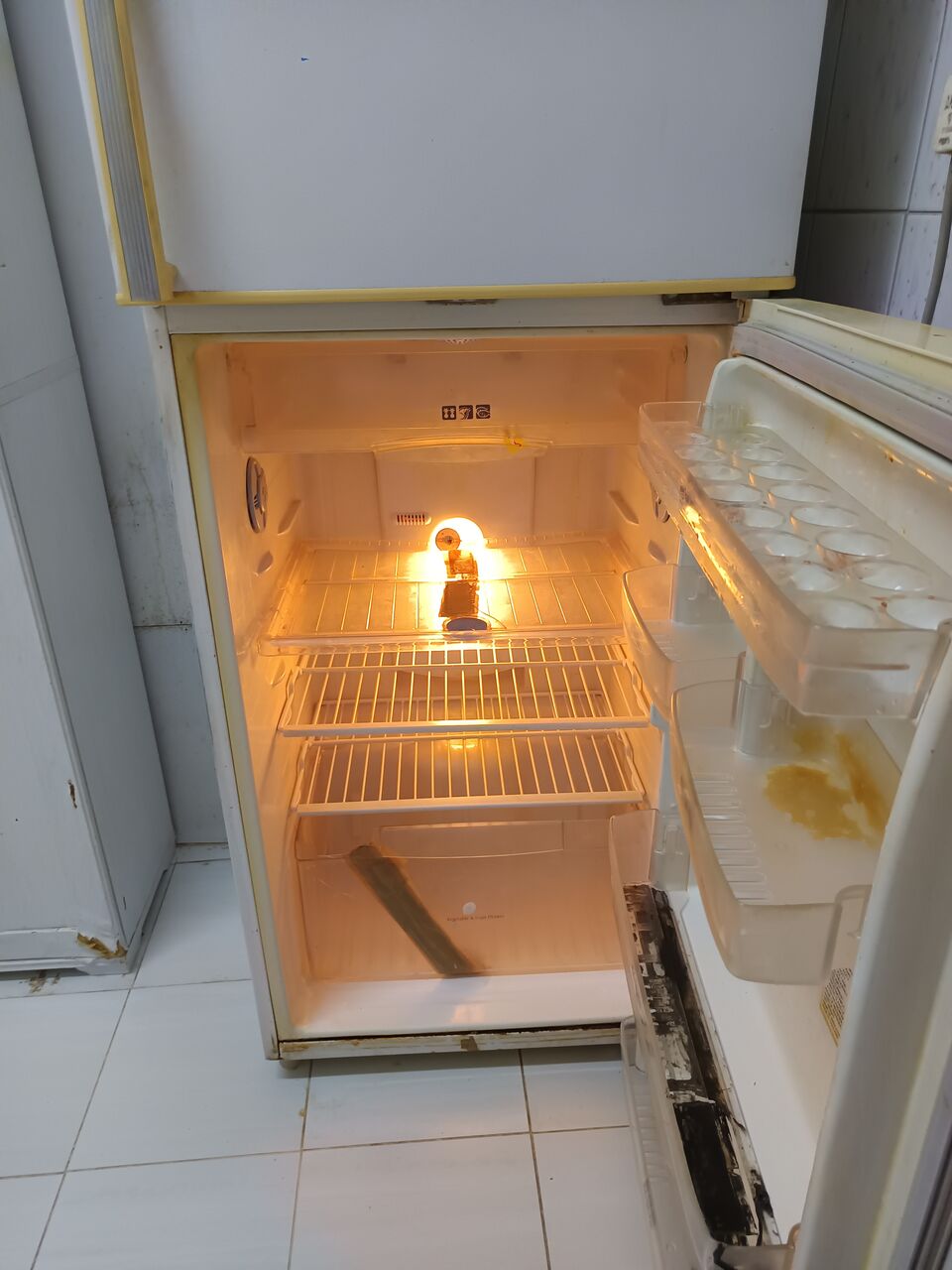 Al Aziziyah, Appliances, SAR 250,  Samsung Fridge