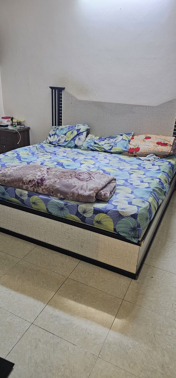 Jeddah, Furniture, SAR 400,  King Size Double Bed With Cushion Mat In Good Condition