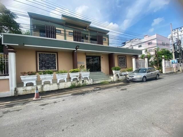 Bangkok, Villas, THB 95000,  728 Sq. Feet,  BR 1937 ให้เช่าโฮมออฟฟิศ 3 ชั้น 728 ตรม. ประชาอุ