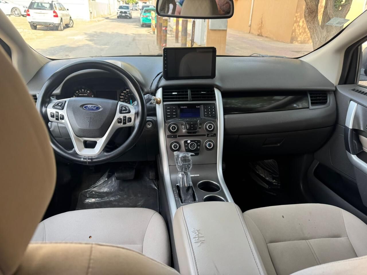 Riyadh, Vehicles, Cars & Trucks , SAR 28000,  Ford Edge,  2013,  Automatic,  231000 KM,    SE &ndash; Used For Sale  * Transmission:  * Fuel: Gasoline * Mileage: 2