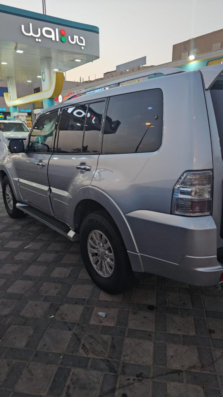 Riyadh, Vehicles, Cars & Trucks , SAR 32000,  Mitsubishi Pajero,  2013,  Automatic,  227000 KM,  Very Well Maintained