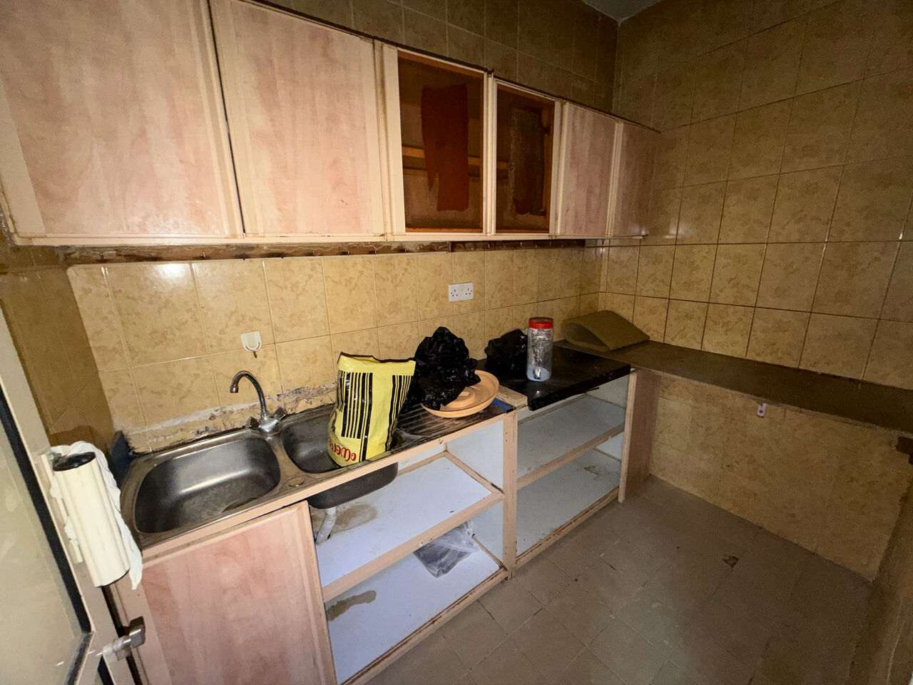 Salmaniya, Apartments, Flats, Houses & Villas, BHD 160/month,  3 BR,  3 Bedroom Flat For Rent Unlimited Ewa