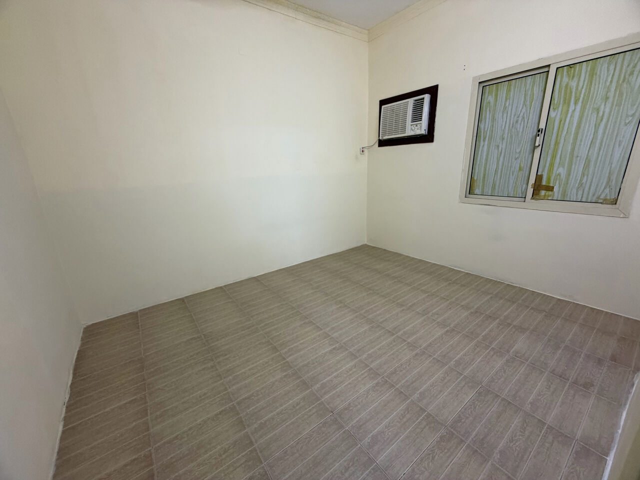 Salmaniya, Apartments, Flats, Houses & Villas, BHD 210/month,  2 BR,  2 Bedroom Flat For Rent Unlimited Ewa