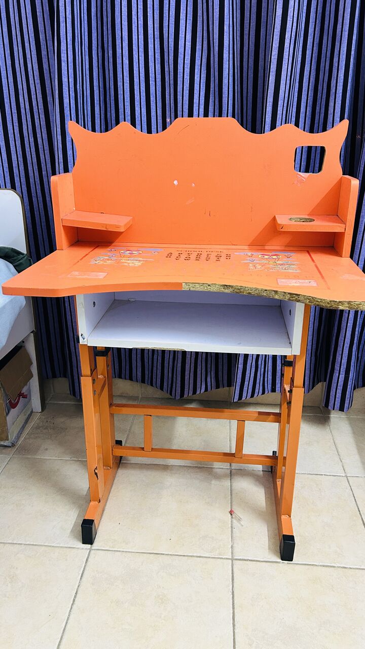 Manama, Furniture, BHD 5,  Study Table And Mirror