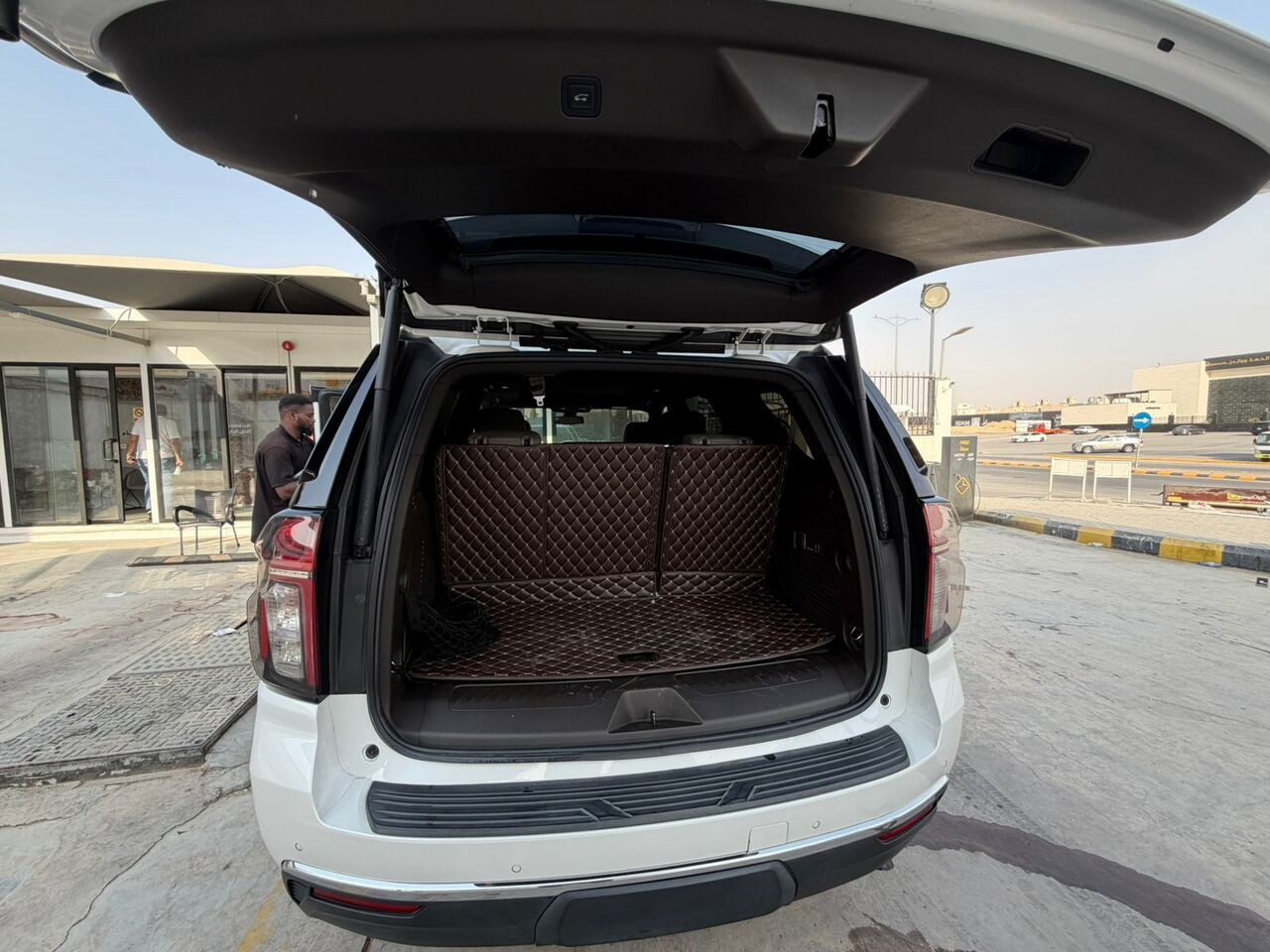 Al Malqa, Vehicles, Cars & Trucks , SAR 185000,  Chevrolet Tahoe LT Luxury Package,  2022,  Automatic,  72000 KM,  Chevrolet Tahoe  LT Luxury Package 7200 Km