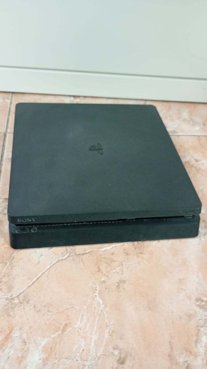 Riyadh, Video Games, SAR 800,  Sony Playstation 4 For Sale