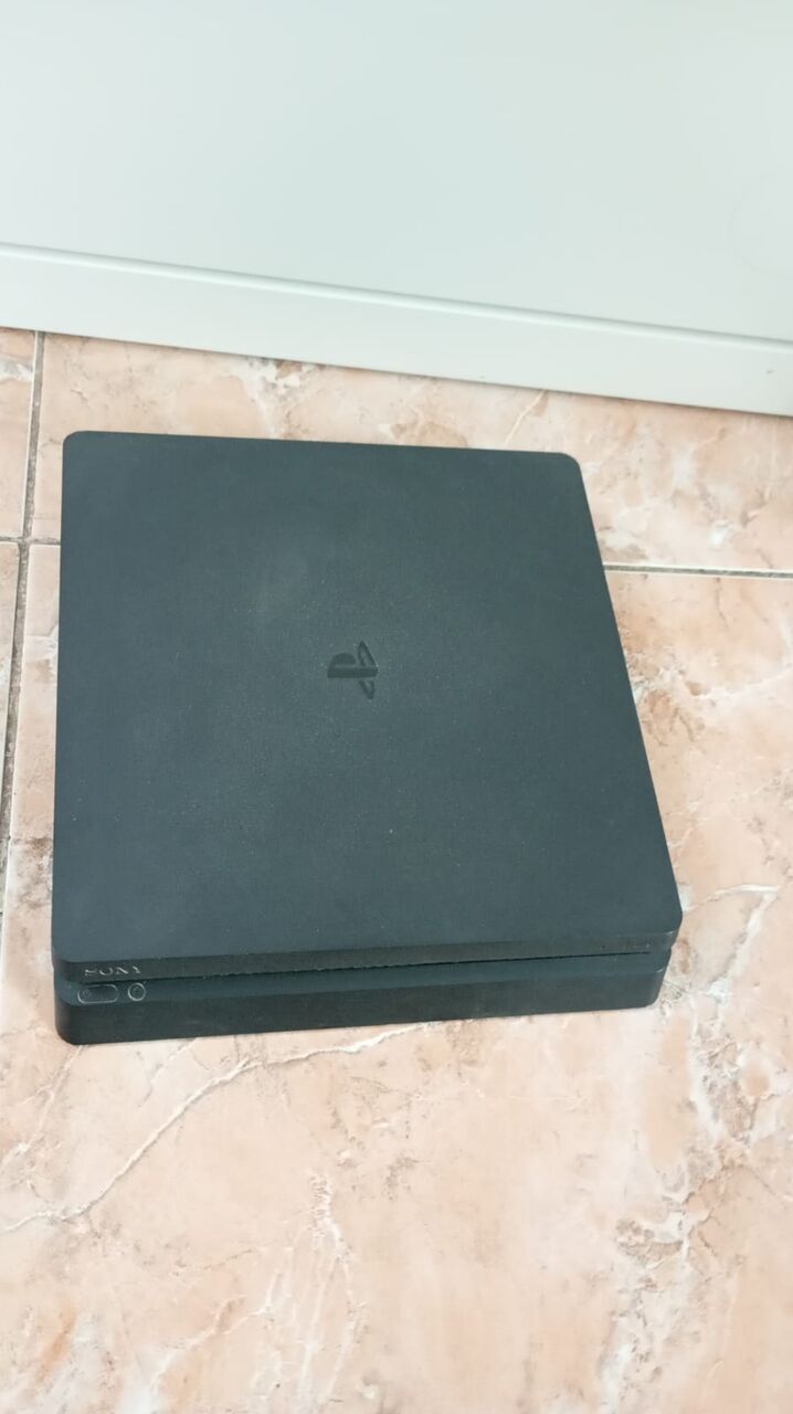 Riyadh, Video Games, SAR 800,  Sony Playstation 4 For Sale