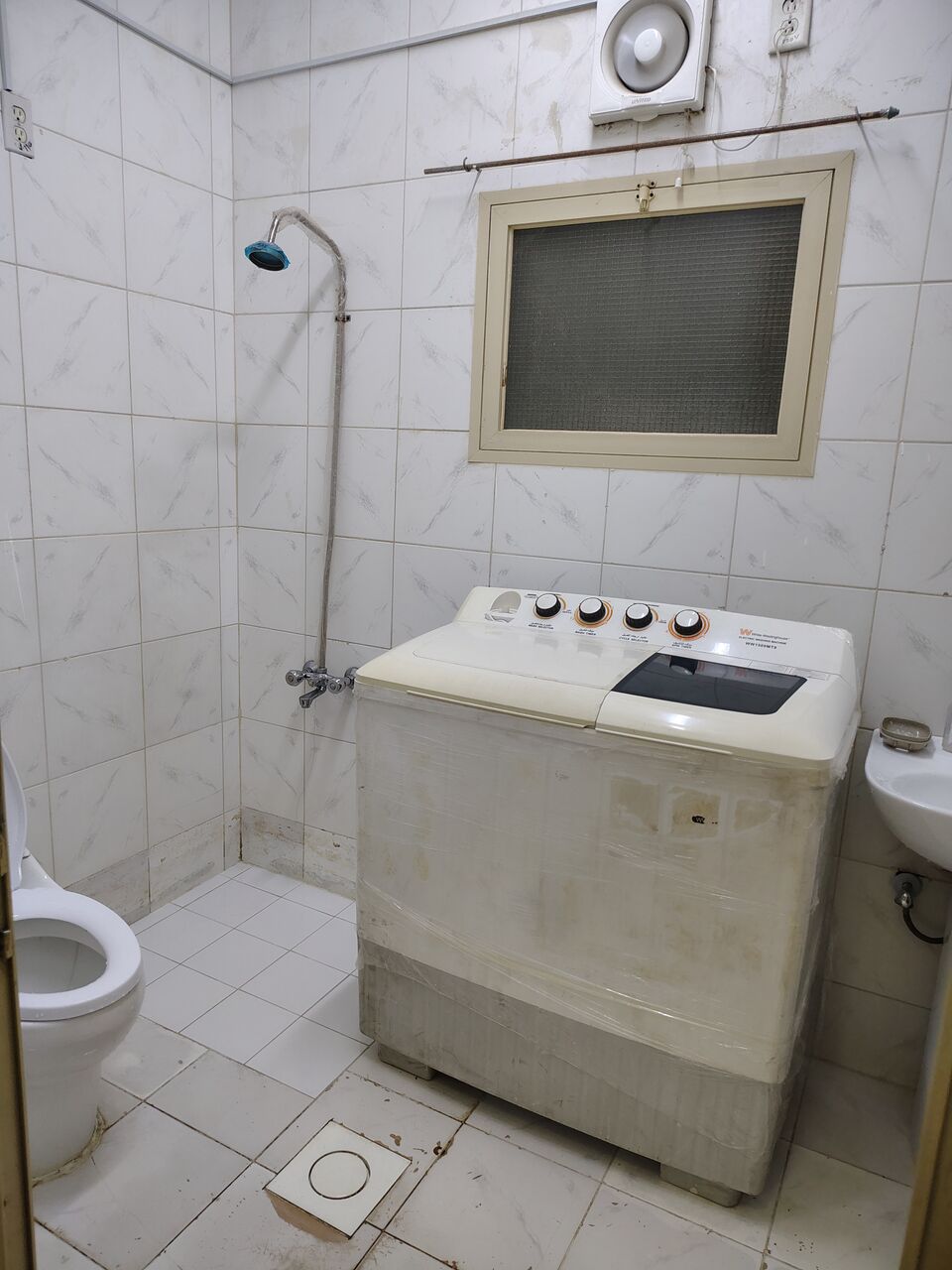 Al Rabie, Apartments, Flats, Houses & Villas, SAR 750/month,  2 BR,  700 Sq. Feet,  2bhk Flat, Offering One Person Sharing.