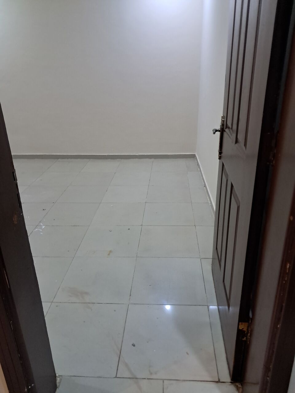 Al Aziziyah, Rooms for Rent, SAR 1000/month,  Room For Rent At Prime Location