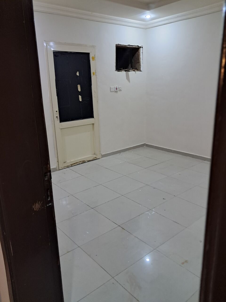 Al Aziziyah, Rooms for Rent, SAR 1000/month,  Room For Rent At Prime Location