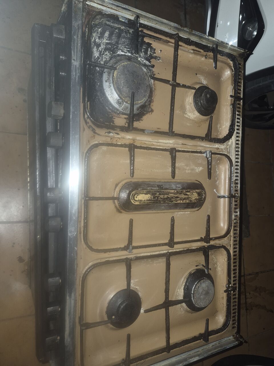 Mushrefah, Appliances, SAR 300,  Selling 5 Burner Stove With Cylinder Complete