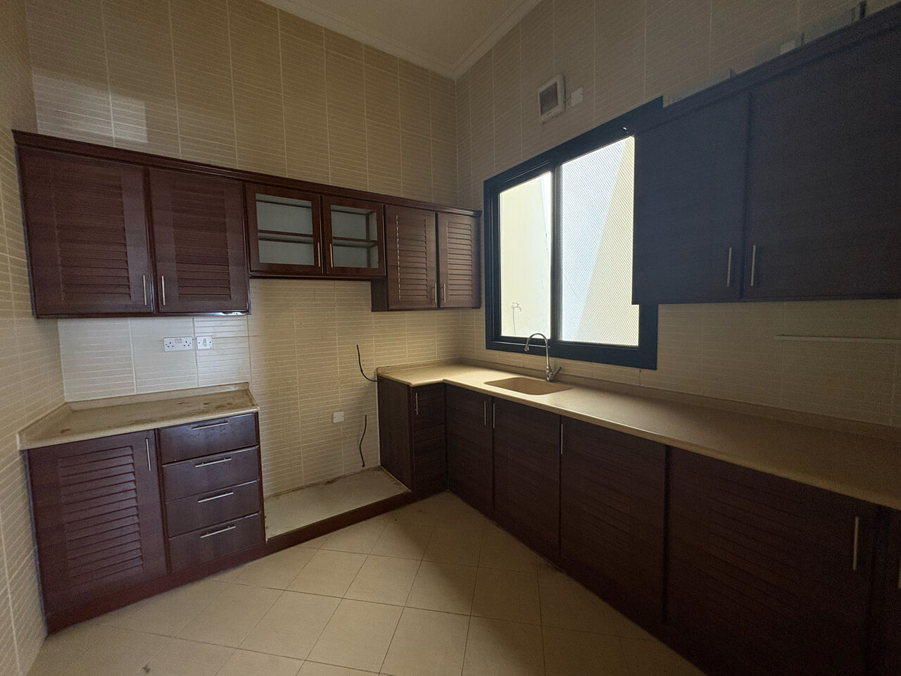 Manama, Apartments, Flats, Houses & Villas, BHD 230/month,  2 BR,  Flat For Rent Shakura