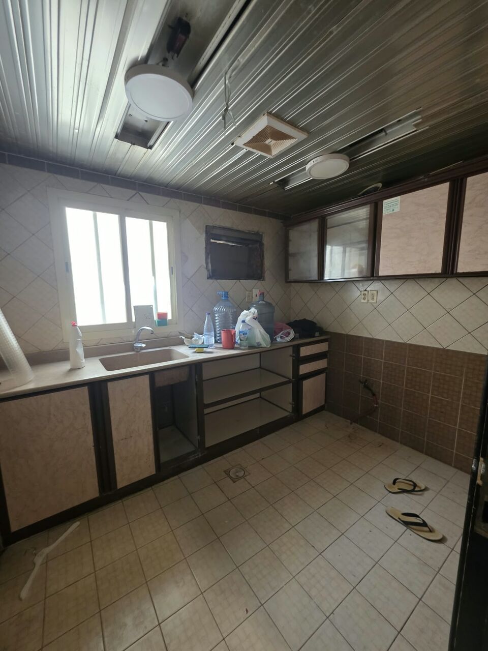 Khobar, Apartments, Flats, Houses & Villas, SAR 18600/year,  3 BR,  Consists Of:- 3 Bedrooms, A Living Room, 2 Bathrooms, And A Kitchen, Second Floor  Elevat