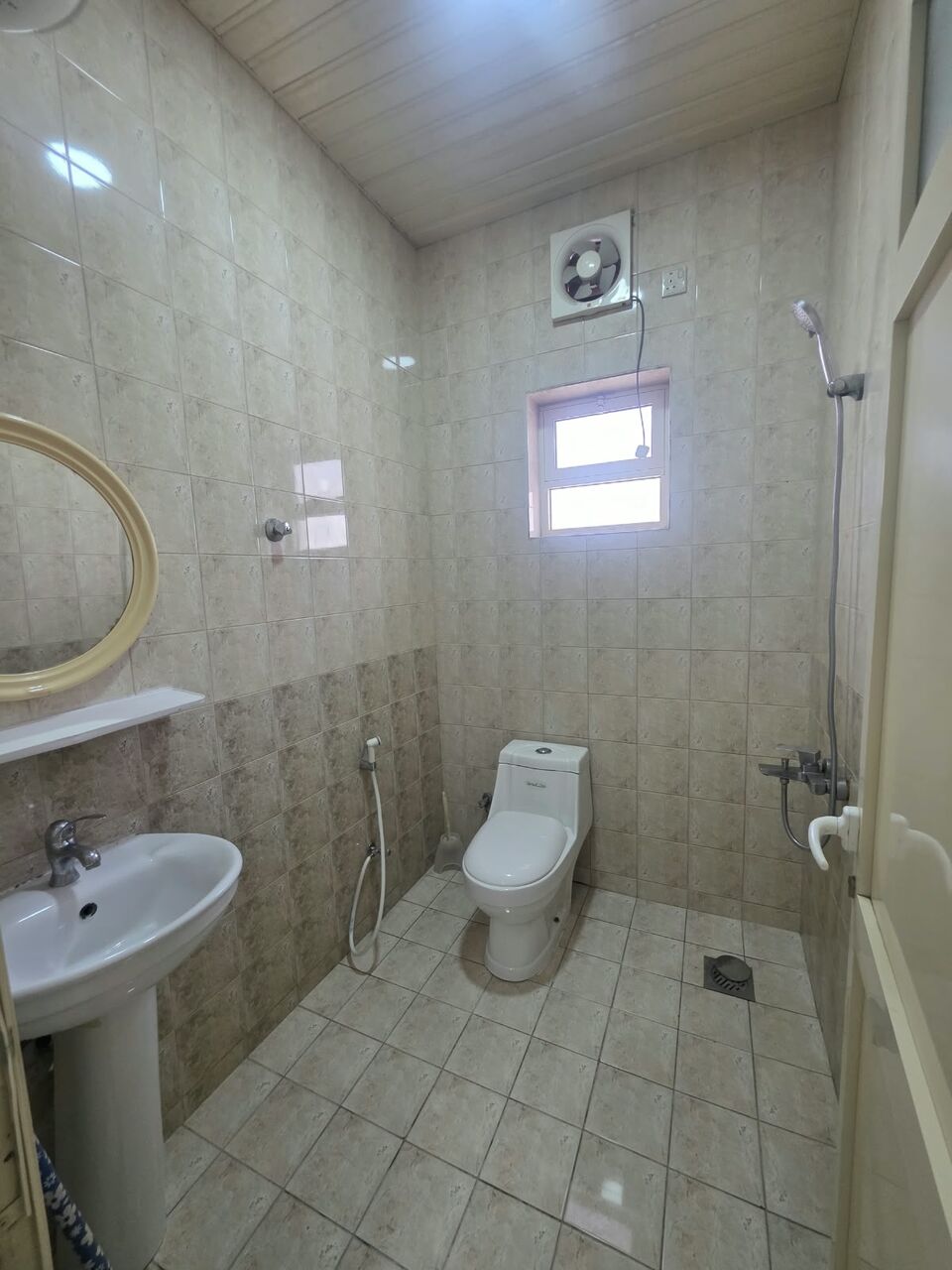 Khobar, Apartments, Flats, Houses & Villas, SAR 19600/year,  2 BR,  Consists Of:- 2 Bedrooms, A Living Room ,  1 Bathrooms, And A Kitchen,   Second Floor