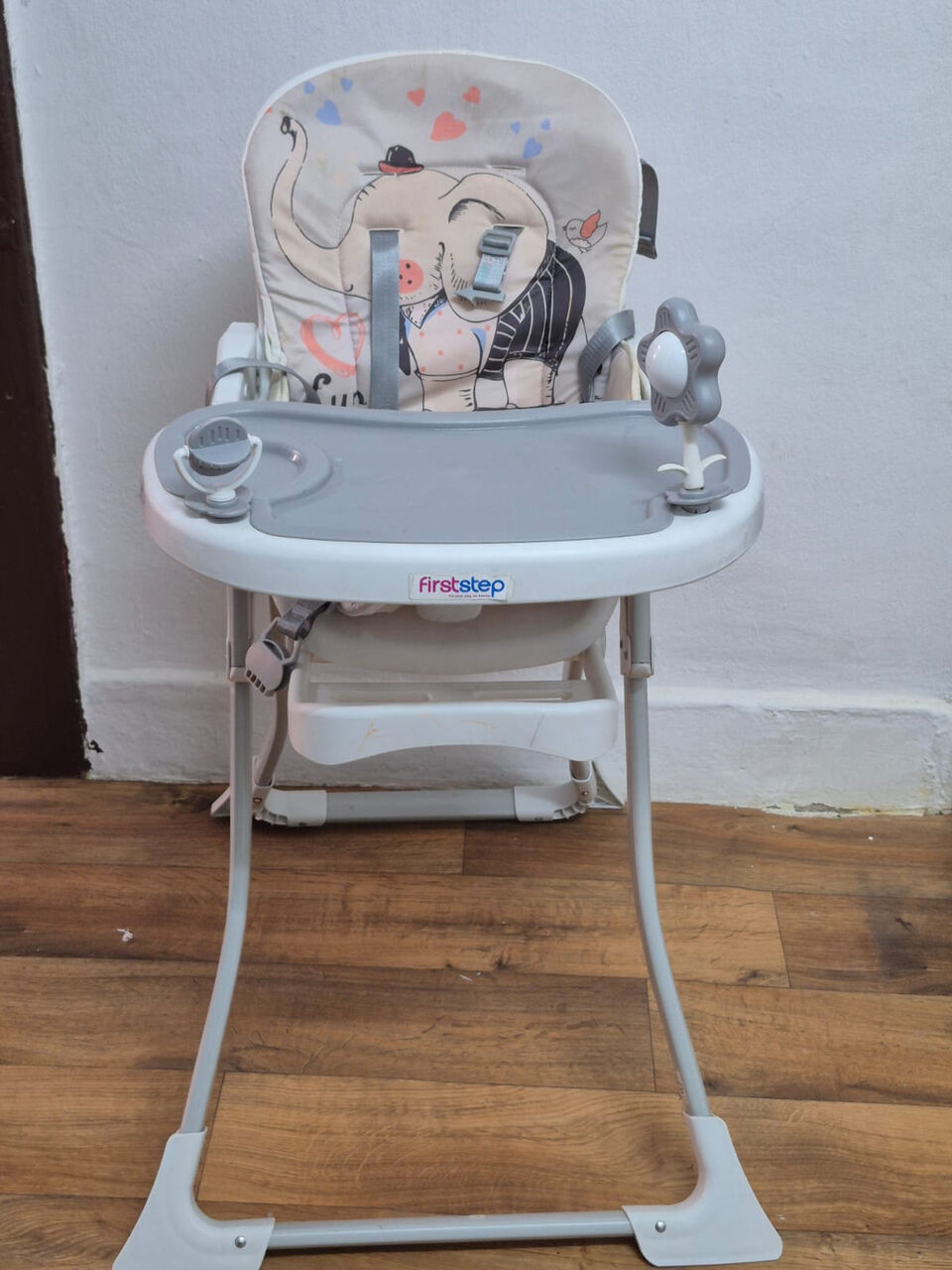 Al Malaz, Items Wanted, Kids High Chair For 50 Sar