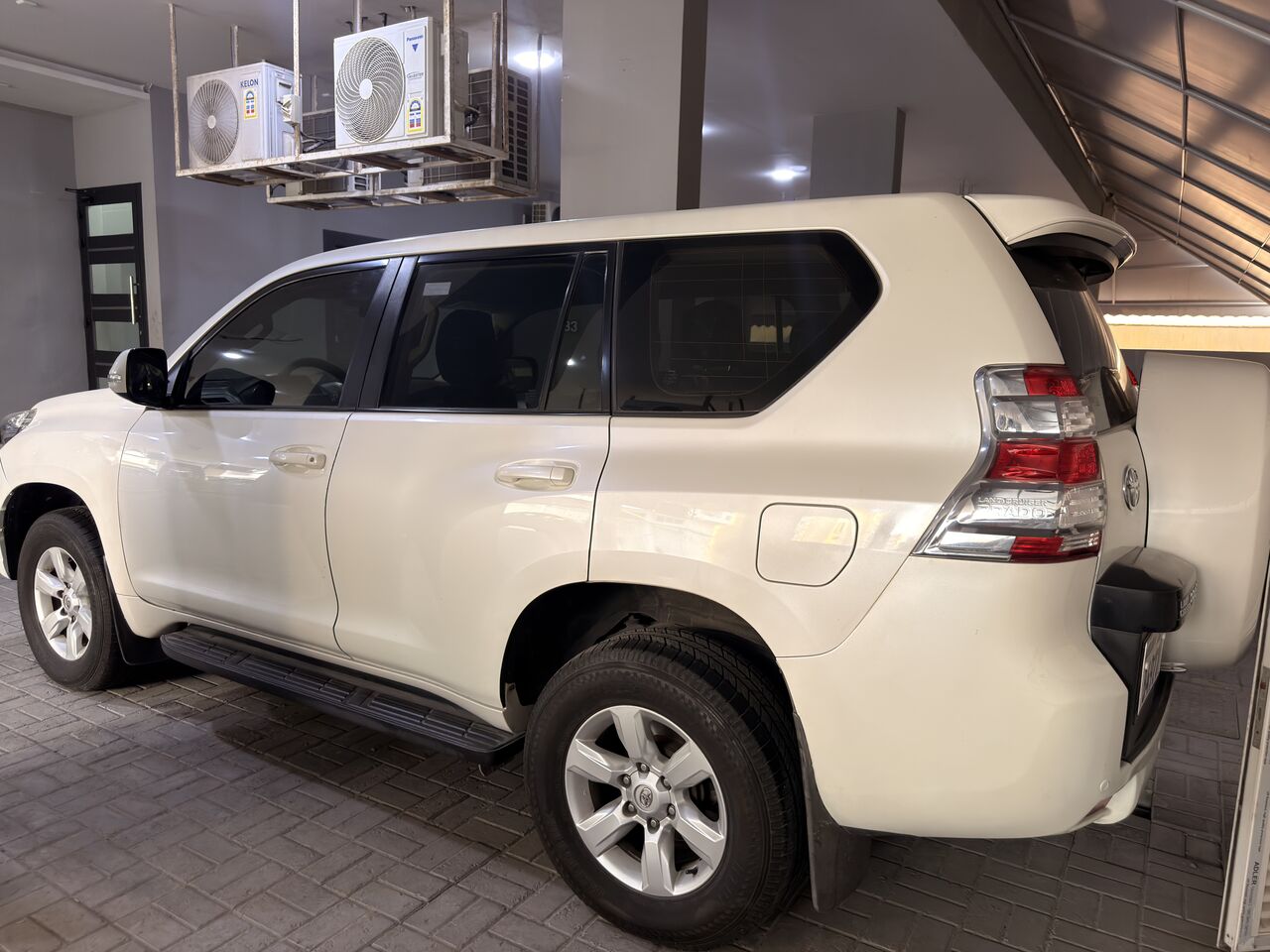 Arad, Vehicles, Cars & Trucks , BHD 220,  Toyota Land Cruiser Prado,  2015,  Automatic,  200000 KM,  Car Rental Toyota Land Cruiser Parado