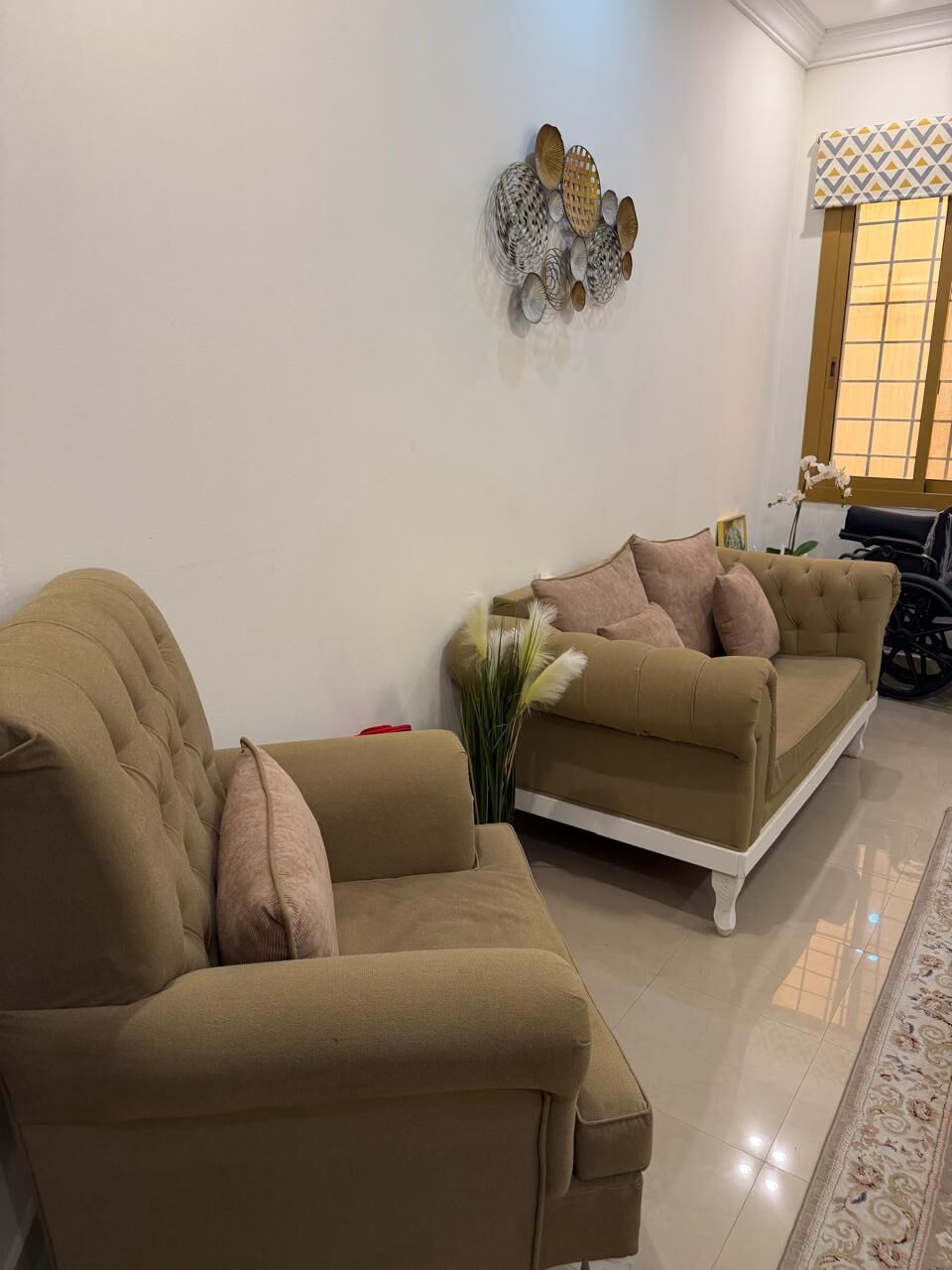 Al Naeem, Furniture, SAR 650,  10 Seater Sofa Set + Center & Side Tables