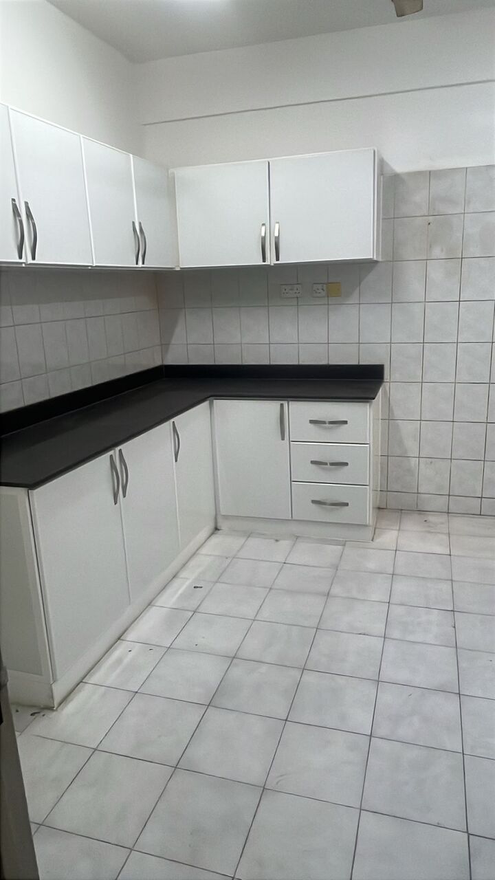 Salmaniya, Apartments, Flats, Houses & Villas, BHD 230/month,  3 BR,  Spacious 3 Bedroom Flat For Rent For Salmaniya With EWA Limit== Offer Price