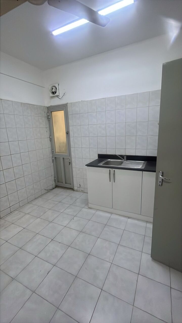Salmaniya, Apartments, Flats, Houses & Villas, BHD 230/month,  3 BR,  Spacious 3 Bedroom Flat For Rent For Salmaniya With EWA Limit== Offer Price