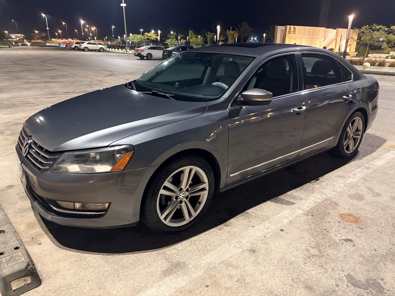 Khobar, Vehicles, Cars & Trucks , SAR 35000,  Volkswagen Passat,  2014,  Automatic,  199 KM,   Sport