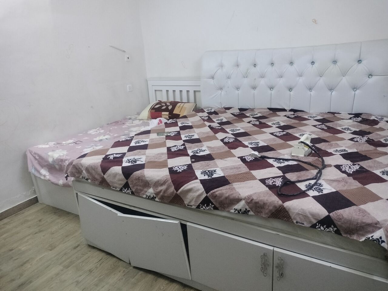 Al Malaz, Furniture, SAR 1350,  Double  Bed + Baby Bed + Shoe Rack+ Side Table + Makeup Mirror With Drawal +Sofa Set