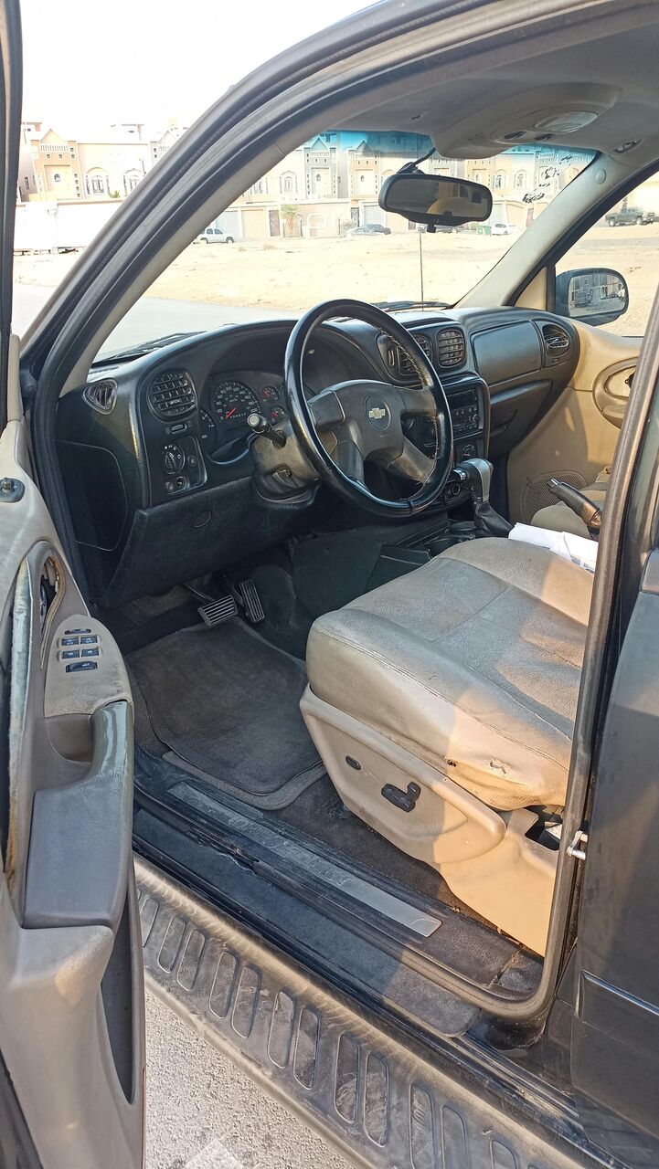 Riyadh, Vehicles, Cars & Trucks , SAR 8000,  Chevrolet Trailblazer LT,  2006,  Automatic,  268000 KM,    4x4 6 Cylinder Low Fuel Consumption شفروليه تريل بليزر