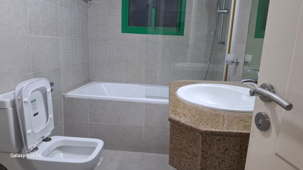 Juffair, Apartments, Flats, Houses & Villas, BHD 350/month,  Furnished,  100% Family Apartment: Closed Kitchen: GAS Cooking Range: Housekeeping: Pool.Gym.Parking: