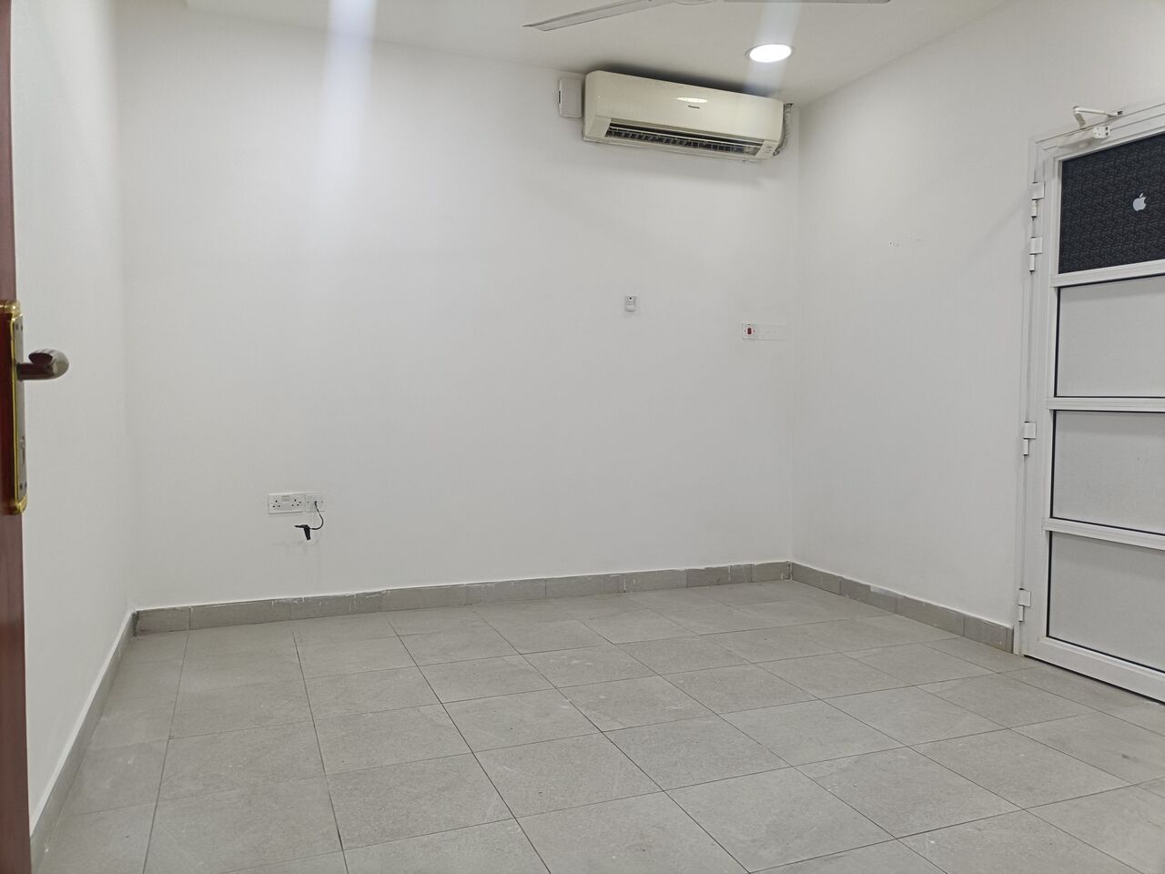 Zinj, Apartments, Flats, Houses & Villas, BHD 150/month,  Studio,  80 Sq. Meter,  Semi Furnished Studio Flat With Unlimited Ewa