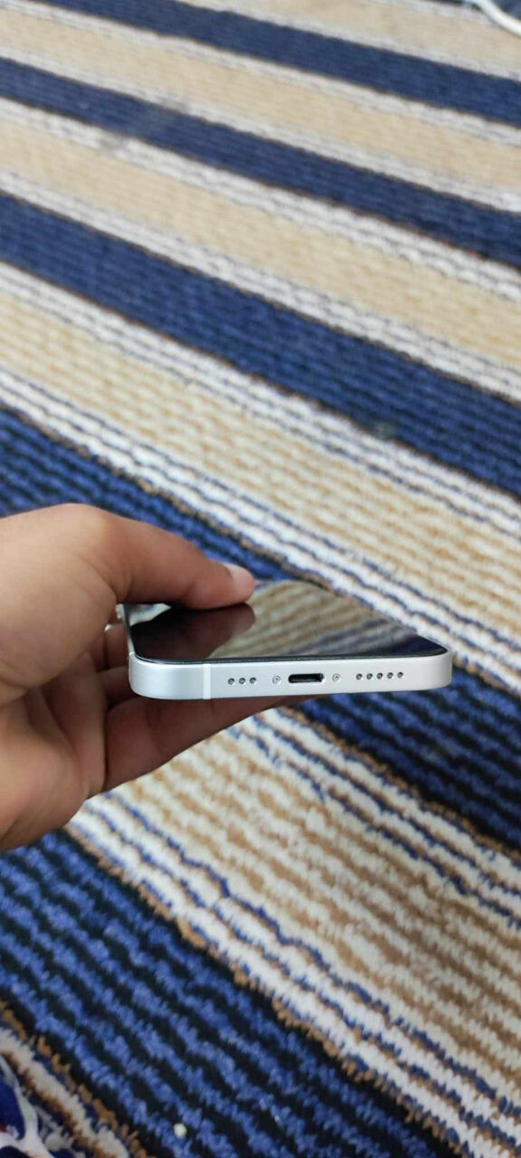 Al-Muzahmiya, Mobile Phones, SAR 950,  Iphone 12 White 128GB
