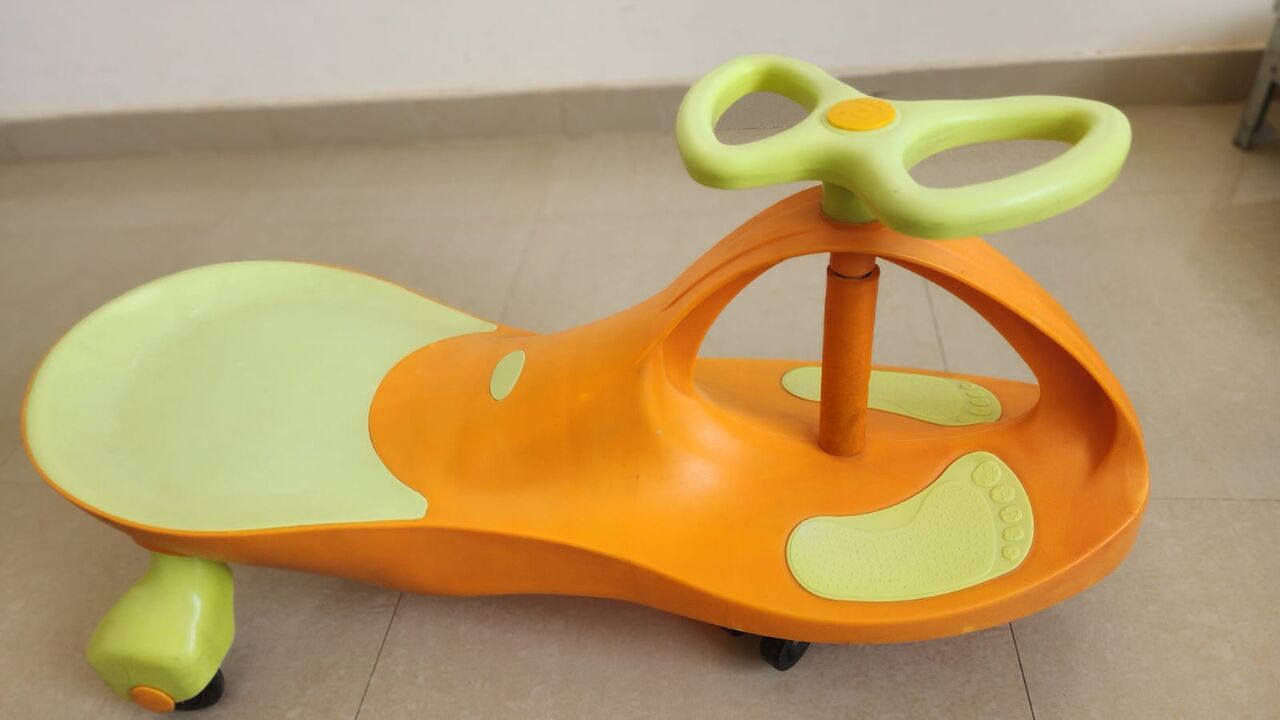 Riyadh, Baby & Kid Stuff, SAR 185,  Kids Swing Car / Twister Ride-On / Slider