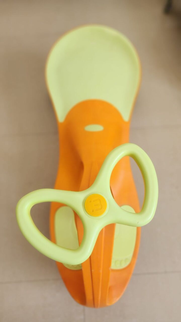Riyadh, Baby & Kid Stuff, SAR 185,  Kids Swing Car / Twister Ride-On / Slider