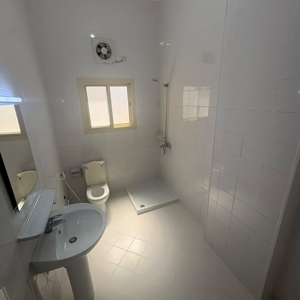 Adliya, Apartments, Flats, Houses & Villas, BHD 250/month,  2 BR,  145 Sq. Meter,  Huge 2 Bedroom 2 Bathroom Flat For Rent In Adliya