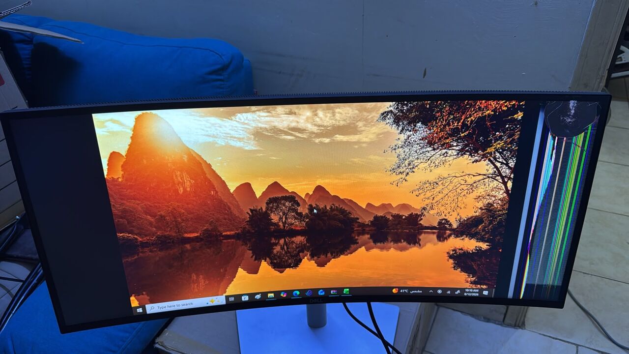 Umm Al Hamam, Electronics, SAR 400,  Dell Curved Monitor 34 Inch