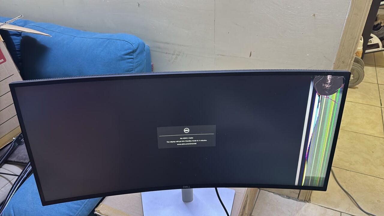 Umm Al Hamam, Electronics, SAR 400,  Dell Curved Monitor 34 Inch
