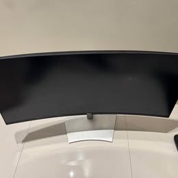 Umm Al Hamam, Electronics, SAR 400,  Dell Curved Monitor 34 Inch