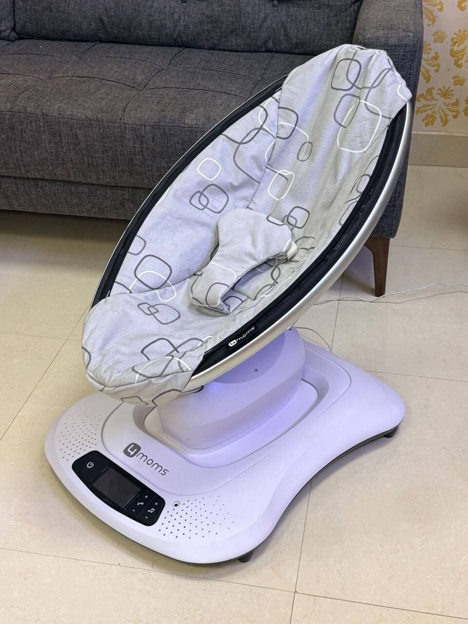 Riyadh, Baby & Kid Stuff, SAR 380,  Latest Model Baby Luxury Swing Moves Like Mummy ⚘4moms Mamaroo Brand⚘