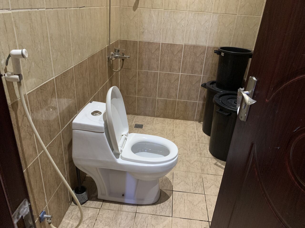Ghirnatah, Rooms for Rent, SAR 1600/month,  Bed Space 800/Month Electricity Included Location Exit 8 Ghirnatah,