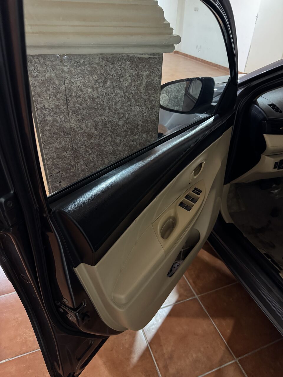 Jeddah, Vehicles, Cars & Trucks , SAR 25000,  Toyota Yaris,  2014,  Automatic,  380000 KM,  Yaris   Gray Black Good Condition