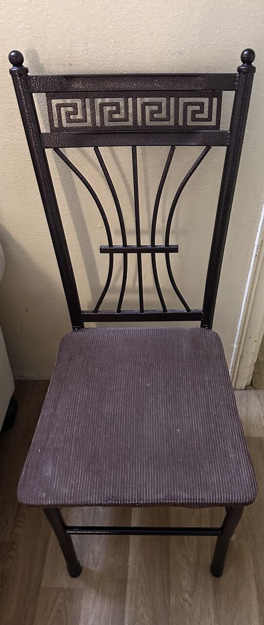 Riyadh, Household Items, SAR 150,  Dinning Table With Four Chairs For Sale